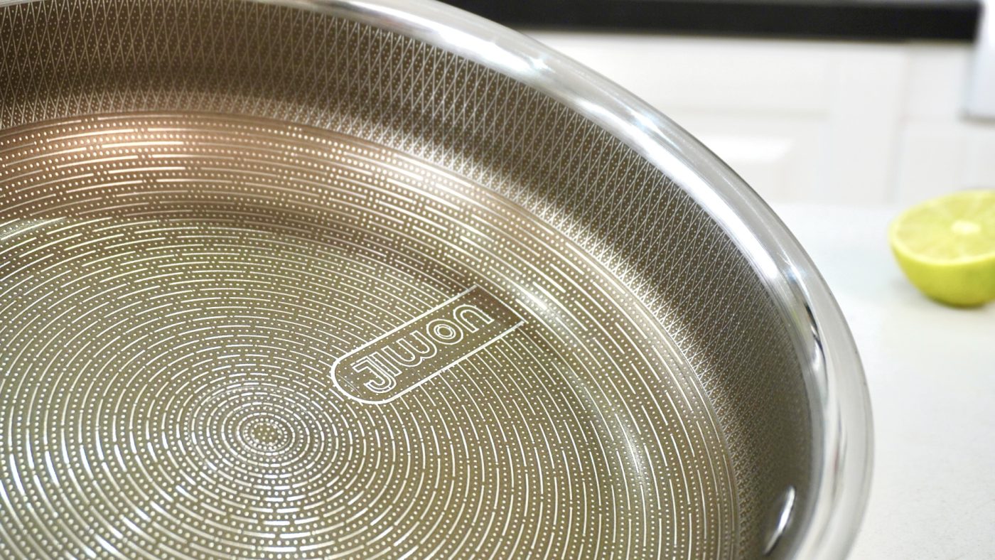 Chảo JIWON Nano Titanium – An toàn cho mọi gian bếp