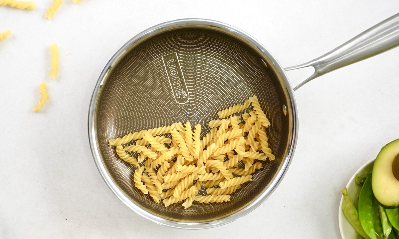 Chảo JIWON Nano Titanium – An toàn cho mọi gian bếp